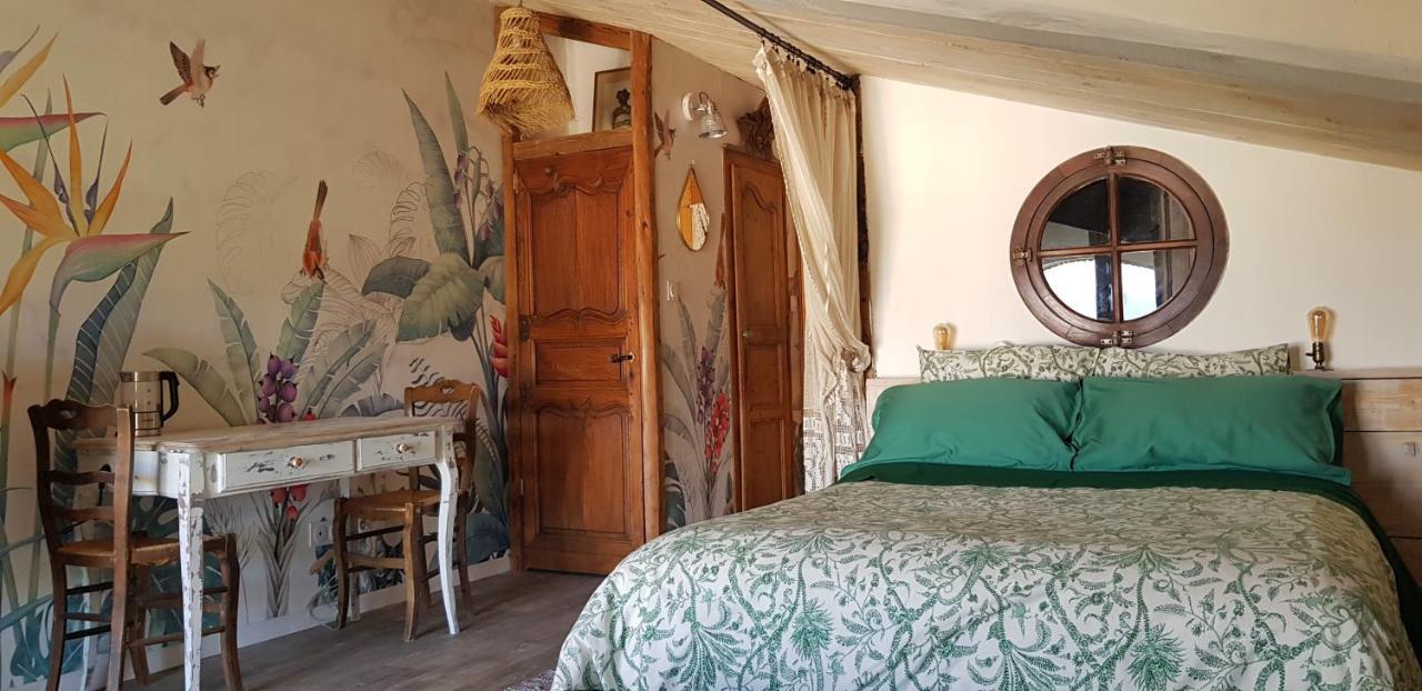 La Boheme Bed & Breakfast Charols Exterior photo